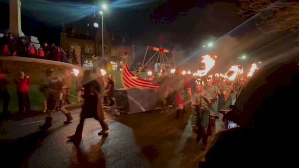 women-take-part-in-viking-themed-festival-in-shetland-islands-for-first-time-–-yahoo-news-uk