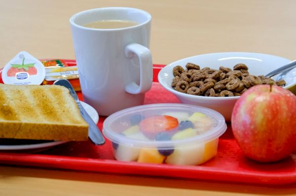 councillors-defy-officials-to-progress-expansion-of-free-school-meals
