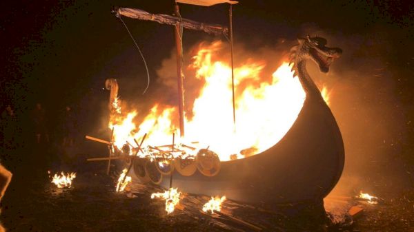 cullivoe-up-helly-a’-in-flames