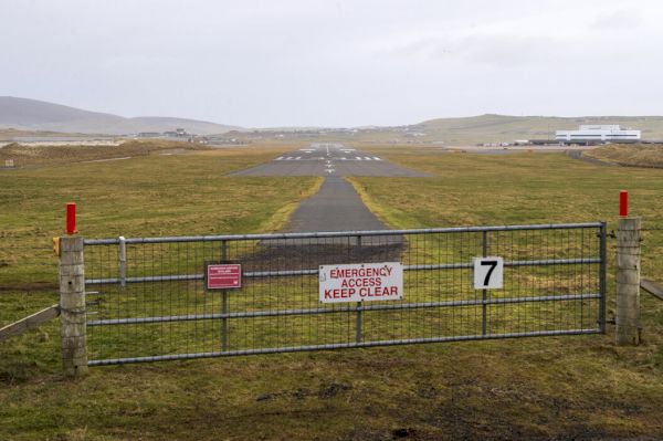 airport-industrial-action-called-off-after-months-of-disruption