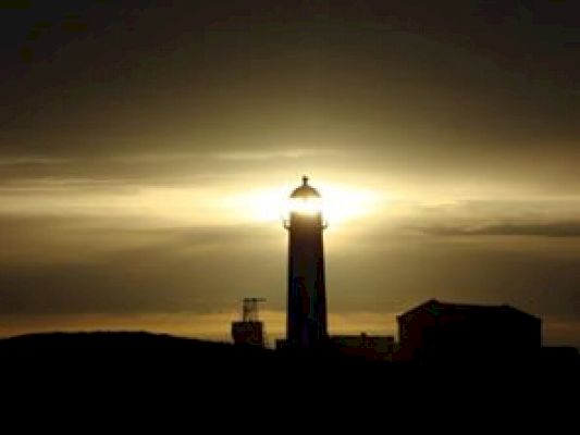 lighthouse-workers-to-be-balloted