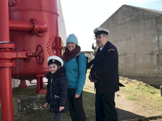 sumburgh-foghorn-gives-a-blast