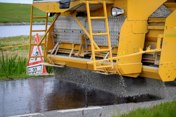 surfacing-of-roads-to-begin