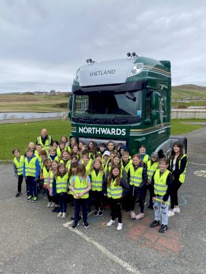 road-safety-tips-given-to-school-pupils