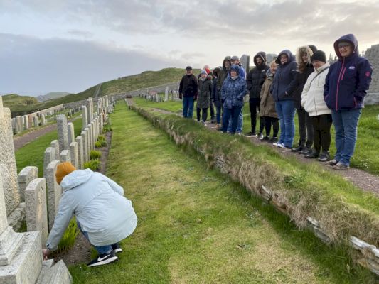 war-graves-week-marked-with-lerwick-tour