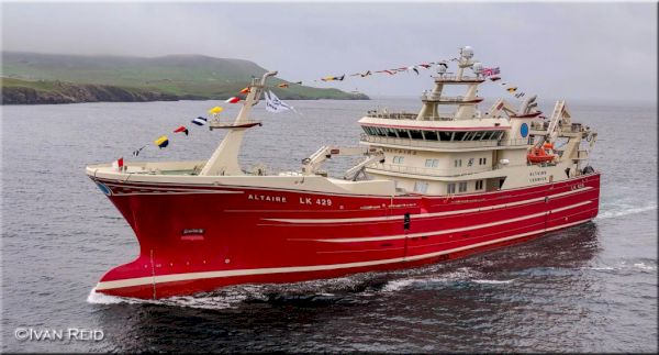 impressive-new-pelagic-trawler-completes-her-maiden-journey-home