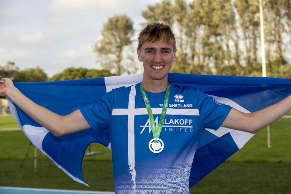 in-pictures:-another-medal-for-mackay-as-golfers-tee-off-and-footballers-thrash-falkland-islands