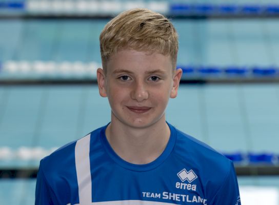 two-swimmers-into-wednesday’s-finals