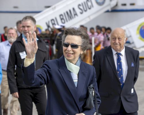 princess-anne-meets-tall-ships-crews