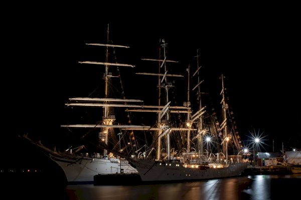 watch:-fireworks-bring-colour-and-light-to-tall-ships