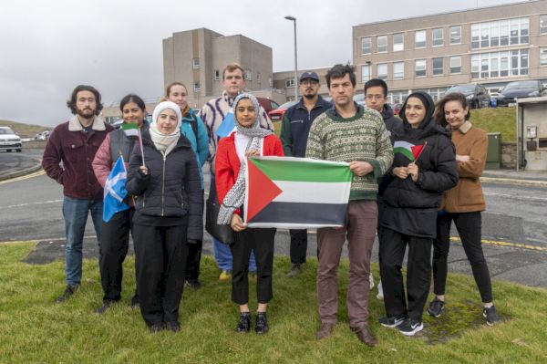 health-professionals-hold-vigil-in-support-of-colleagues-in-gaza 