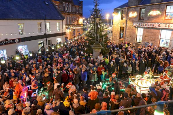 ‘happy-christmas-shetland’-–-board-grants-extension-to-pub-opening-hours 
