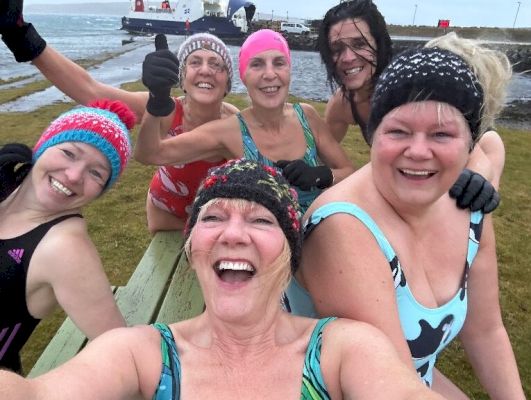 wild-swimmers-aim-to-pack-bain’s-beach-to-close-cancer-fundraiser