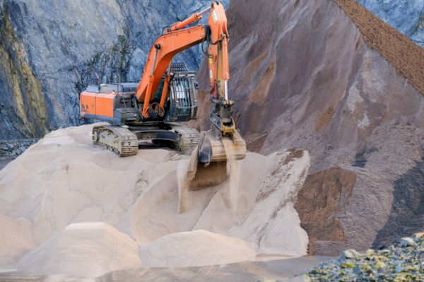 council-receives-3,800-tonnes-of-rock-salt-for-gritting-winter-roads