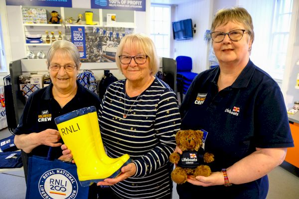 lerwick-lifeboat-shop-ready-for-busy-summer-season
