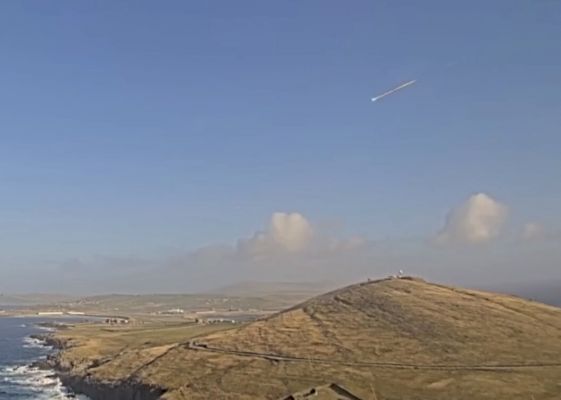 watch:-meteor-fly-over-dunrossness 
