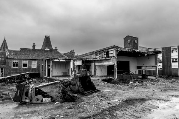 photographer’s-work-documenting-demolition-of-old-anderson-high-school-to-feature-in-exhibition