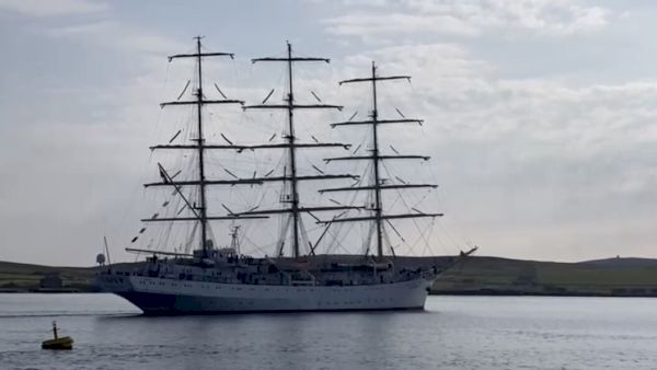 watch:-polish-tall-ship-depart-lerwick