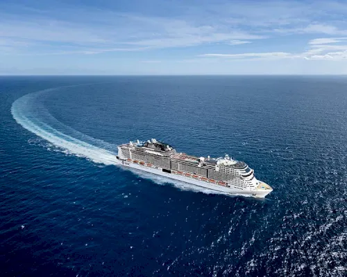 largest-cruise-vessel-delays-maiden-call
