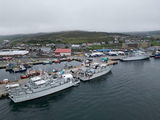 naval-ships-call-into-lerwick