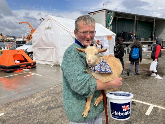 watch:-little-miss-goatee-raises-cash-for-lifeboat