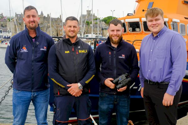 thermal-imaging-binoculars-gifted-to-rnli