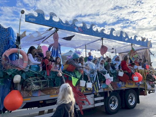 midsummer-carnival-brings-colour-and-cheer-to-lerwick