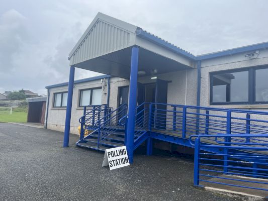 polls-open-across-the-isles