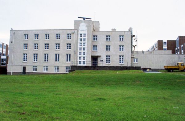 poll:-should-hostels-be-used-as-temporary-accommodation?