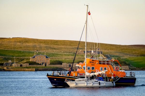 lerwick-lifeboat-tows-stricken-yacht-to-safety