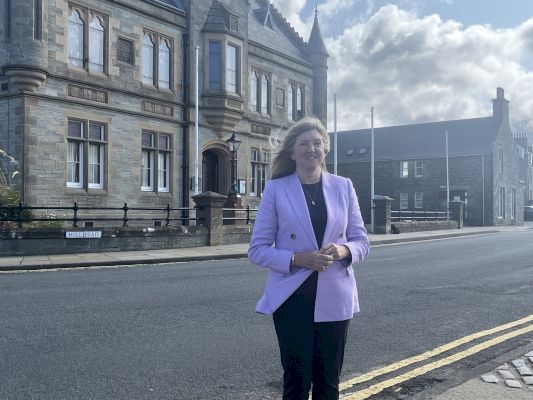 presiding-officer-visits-the-isles