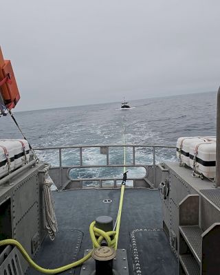 lifeboat-rescues-stricken-vessel-off-papa-stour