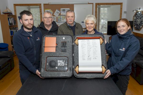 lifeboat-volunteers-celebrate-200-years-of-rnli 