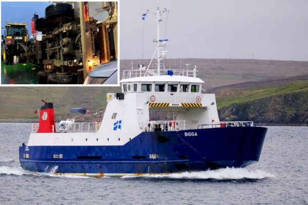updated:-person-treated-for-shock-after-concrete-mixer-trailer-overturns-on-unst-ferry