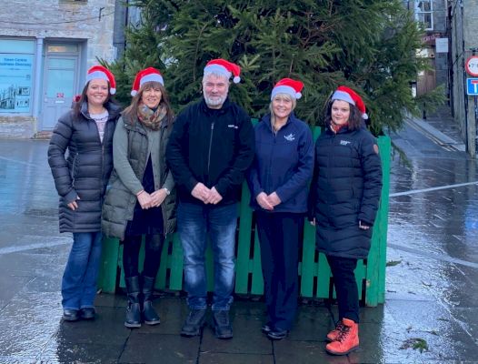 christmas-tree-brings-‘sense-of-magic’-ahead-of-town-parade