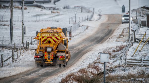 yellow-warning-for-ice-issued