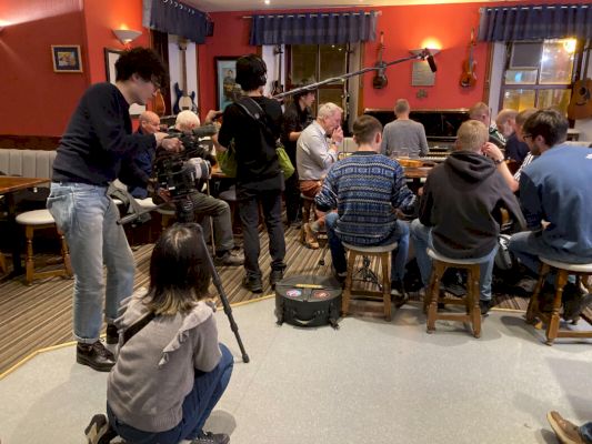 japanese-documentary-crew-want-you-and-your-gansey