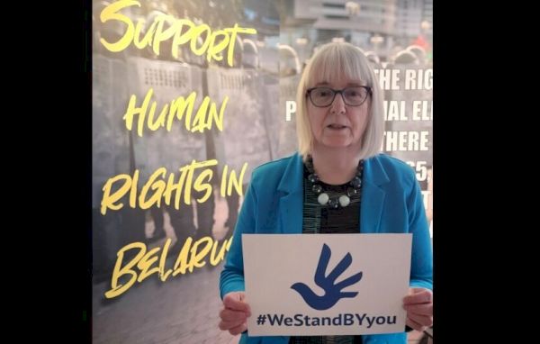 wishart-becomes-godparent-to-belarusian-political-prisoner