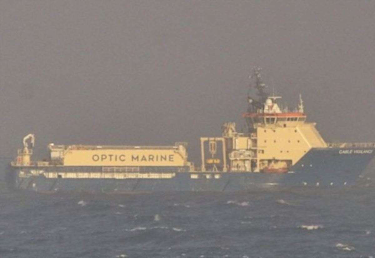 divers-to-inspect-cable-fault-causing-internet-outage