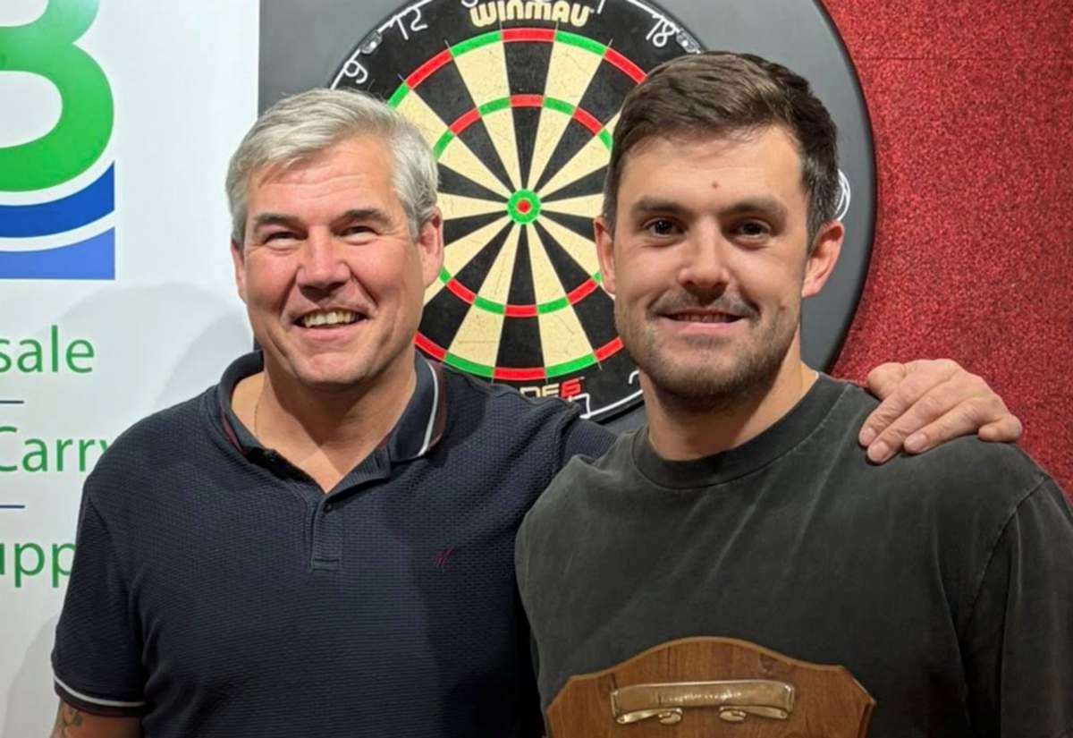 hogg-wins-first-darts-grand-prix-of-the-season