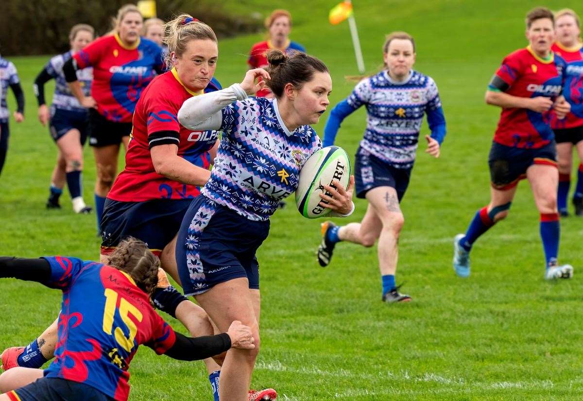 valiant-valkyries-win-big-against-inverness