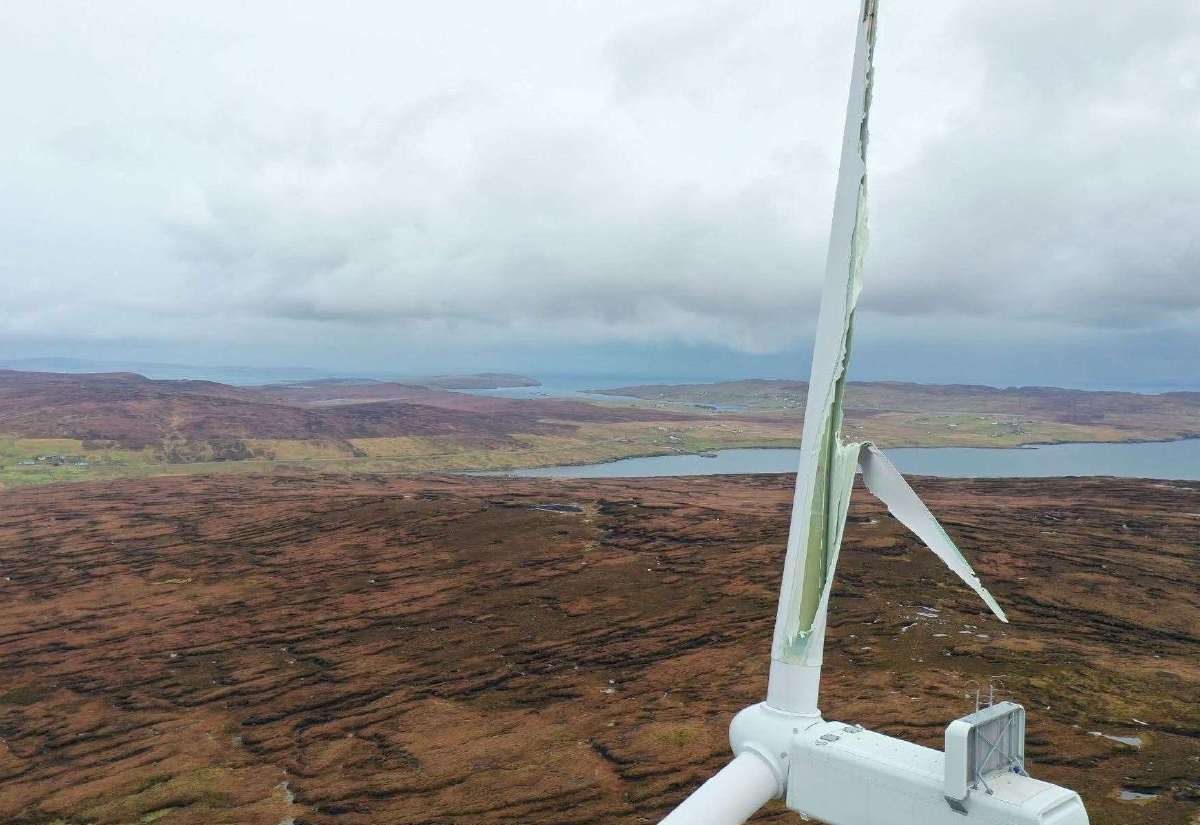 viking-turbine-blade-taken-to-northern-ireland