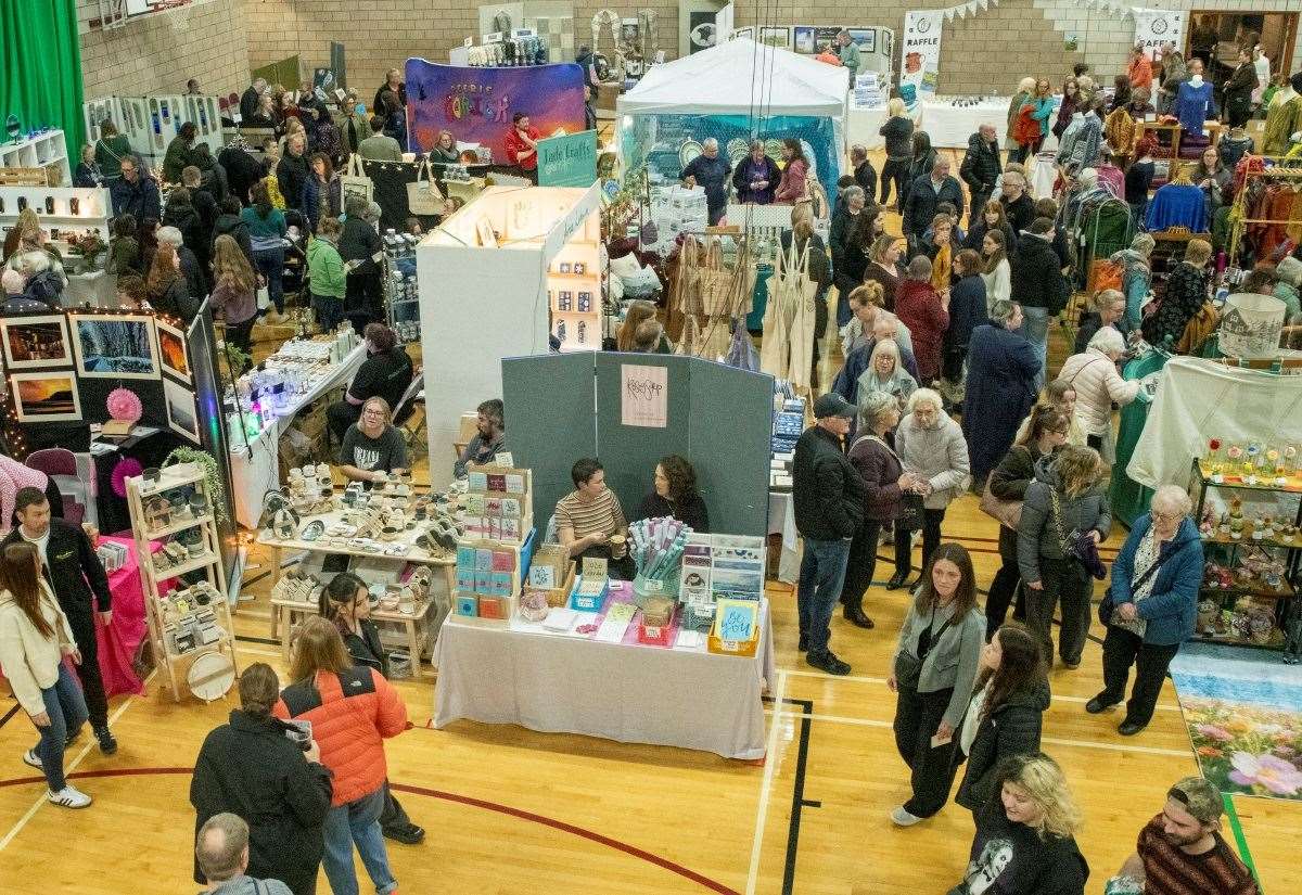 thousands-visit-craft-fair-in-clickimin