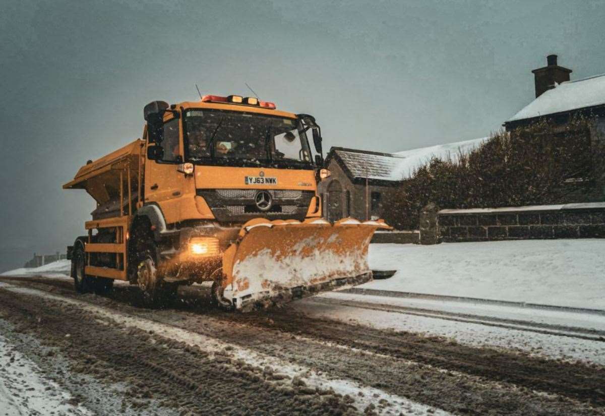 drivers-report-icy-conditions-on-roads-as-weather-warning-is-extended-into-this-morning