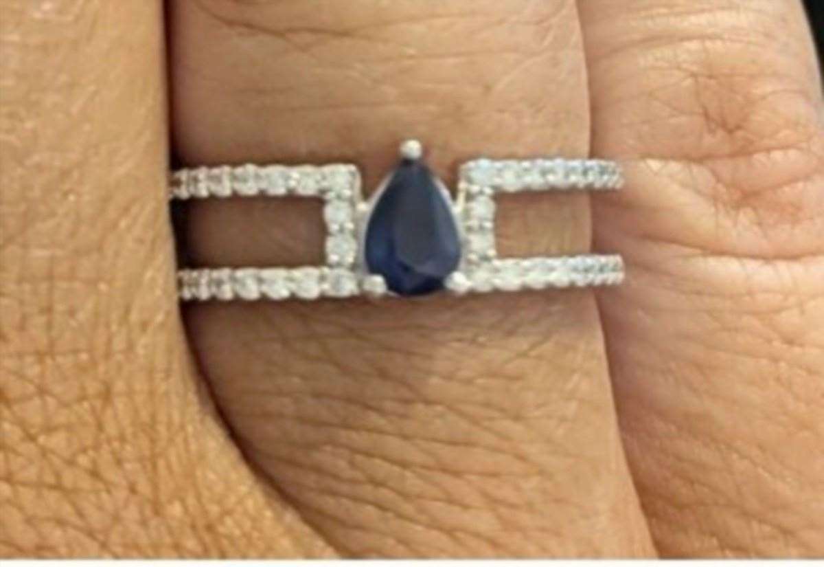 jewellery-thieves-steal-three-diamond-rings-worth-13,500-from-lerwick-home